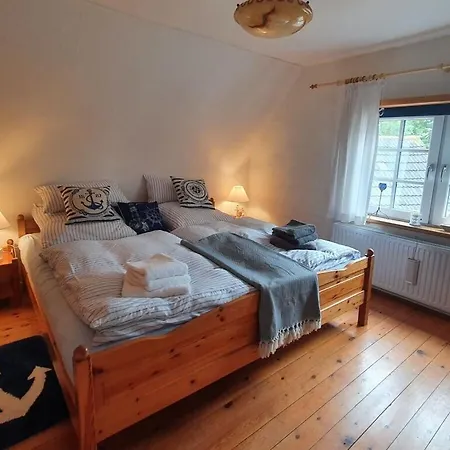 With 2 Bedrooms *